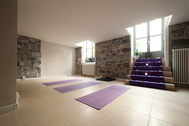AOM YOGA Picture