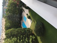 Spacious and bright 2,5 rooms with inside/outside pools Picture
