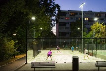 Free Padel tryouts - trendy racket sport Picture